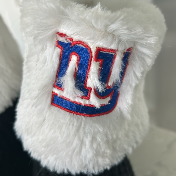 NY Giants Slippers by Forever Collectibles - Picture 2 of 10
